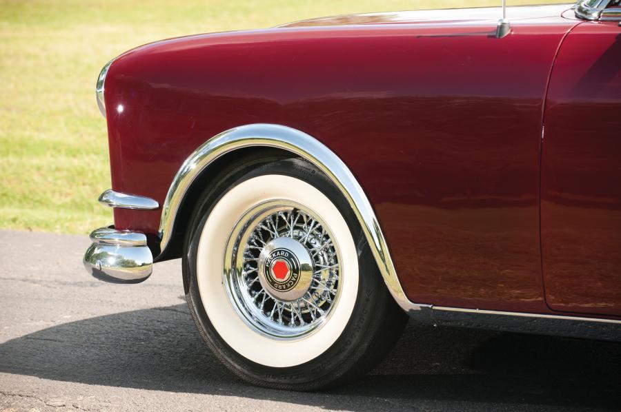  Packard Caribbean Convertible Narrow 1953 года  (фото 12 из 20)